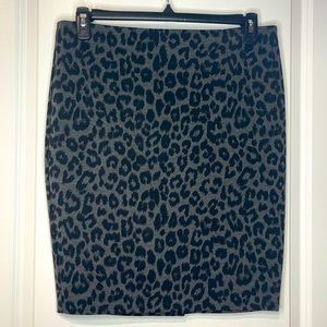 Body By Victoria Cheetah Print Skirt Size 14. Back Zipper. Length 22”. EUC